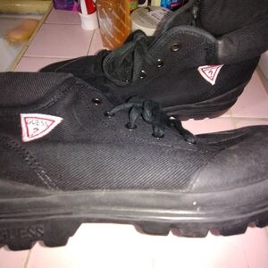 women's vintage size 5 Guess shoes